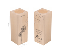 Diese wunderschönen, personalisierbaren Holz-Kerzenhalter für Teelichter sind die perfekte Möglichkeit, um Erinnerungen an geliebte Menschen zu bewahren. 