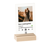 Verleihen Sie Ihrem besonderen Anlass eine persönliche Note mit unserem individuell gestaltbaren Acrylschild.