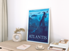 Das maritime Poster zeigt dir die versunkene Stadt Atlantis. In schönem Blau ist diese nautische Deko ideal für jedes maritim gestaltete Zimmer.