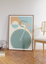 Dieses tolle Poster im Stil des Bauhauses zeigt ein minimalistisch dargestelltes Fahrrad in geometrischer Darstellung.
