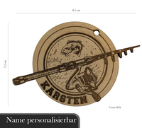 Handgefertigter Holzanhänger für Angler mit Angel, Fisch und personalisierbarem Namen 8,5 x 7,5 cm.
