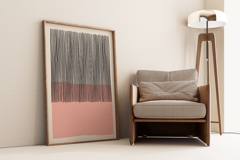 Das Poster zeigt eine abstrakte, geometrische Darstellung in Rosa und Schwarz mit beigem Hintergrund.