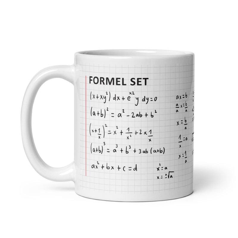 Diese Tasse mit der Definition des Wortes Mathelehrer oder Mathelehrerin inklusive Matheformeln ist das ideale Geschenk für alle Mathelehrer und Mathelehrerinnen. 