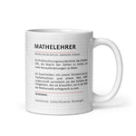 Diese Tasse mit der Definition des Wortes Mathelehrer oder Mathelehrerin inklusive Matheformeln ist das ideale Geschenk für alle Mathelehrer und Mathelehrerinnen. 