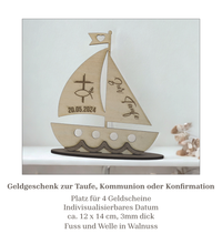 Geldgeschenk in Bootsform aus Holz, graviert & personalisierbar mit Datum. Ideal zur Taufe, Kommunion oder Konfirmation. Platz für 4 Geldscheine. Handgemacht & liebevoll gestaltet.