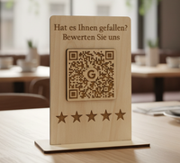 Google Bewertungs-Aufsteller aus Holz – QR-Code mit Google-Logo und personalisierbarem Text. Stilvolle Theke-Deko für mehr Bewertungen. Größe: 12x8 cm, inkl. Fuß. Jetzt individuell gestalten!