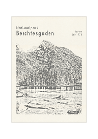Dieses Poster zeigt eine Ansicht des Königssees im Nationalpark Berchtesgaden, Bayern. 