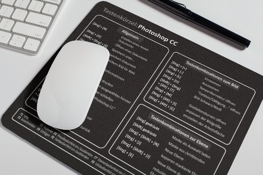 Auf diesem BIld siehst du, wie das Mousepad auf deinem Schreibtisch aussehen könnte.