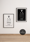 Das motivierende Poster in schwarz und weiß zeigt dir einen Spruch zum Thema Vision. Damit ist die Wanddeko die perfekte Ergänzung für dein Büro.