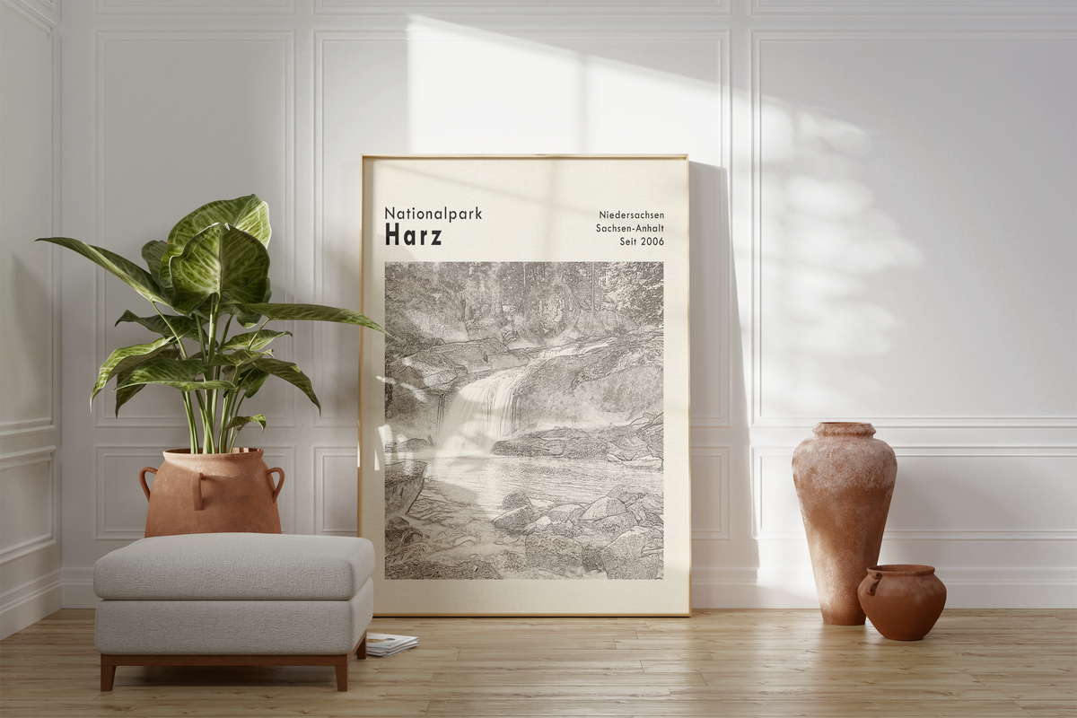 Dieses Poster zeigt einen kleinen Wasserfall im Nationalpark Harz, der in den Bundesländern Niedersachsen und Sachsen-Anhalt liegt.