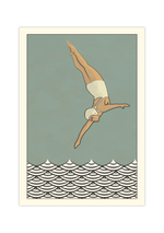 Dieses maritime Poster zeigt eine Turmspringerin in alter Badekleidung die einen Sprung in das Meer macht.