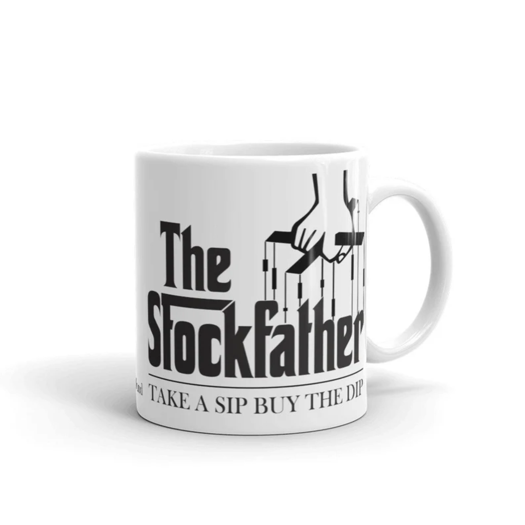 Diese Tasse zeigt dir das Wort Stockfather, den Spruch Take a sip buy the dip inklusive 10 Regeln zum investieren.