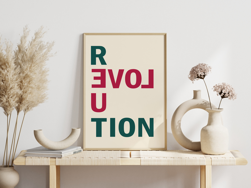 Dieses tolle Poster mit dem Spruch Revolution in dem die Worte Love U zu erkennen sind