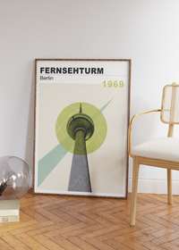 Dieses Poster zeigt dir eine Ansicht von Berlin, auf der der Berliner Fernsehturm im vintage Design zu sehen.