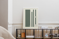 Das minimalistische Poster zeigt verschieden große, grüne Rechtecke. Zusätzlich enthält das Poster die Inschrift Art & Design, sowie eine kurze Beschreibung zum Minimalismus.