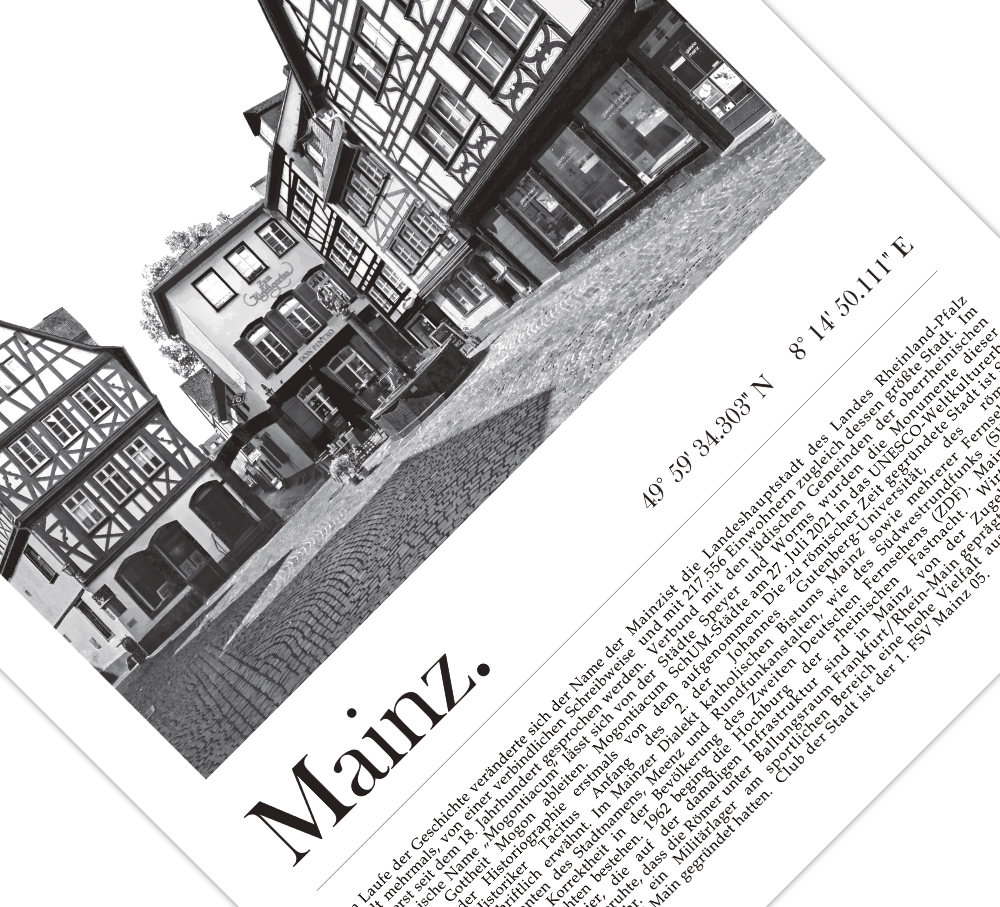 Dieses Poster zeigt dir in Schwarz Weiß eine Fotografie der Altstadt der Landeshauptstadt Mainz in Rheinland-Pfalz. 