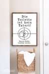 Dieses witzige Badezimmer Poster mit dem Spruch "Die Toilette ist kein Tatort - Spuren dürfen beseitigt werden" im Tatort Zeichen und mit Klopapier in der Mitte ist die ideale Wanddeko für dein Klo.