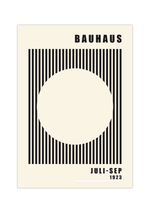 Dieses Bauhaus Poster zeigt dir einen aus Linien ausradierten Kreis in Rot oder Eierschalenweiß. 