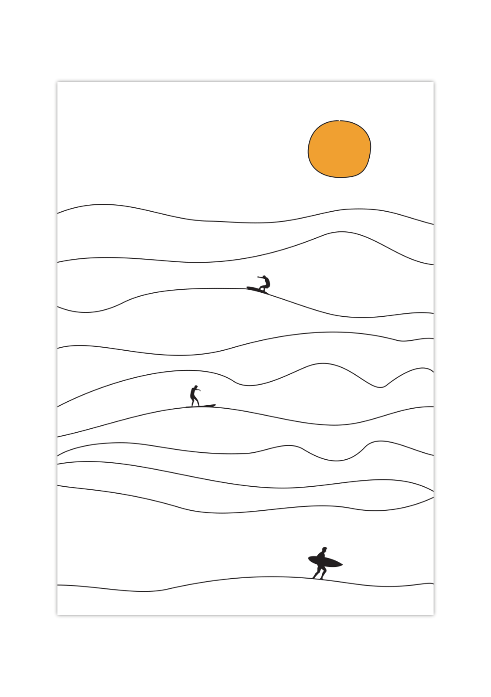 Das Poster im minimalistischen Stil zeigt Wellen, die Sonne und drei Surfer am Strand in Schwarz und Weiß. Das Meer strahlt auf uns alle eine ganz besondere Wirkung aus, schön, elegant, mysteriös, aber auch gefährlich. 
