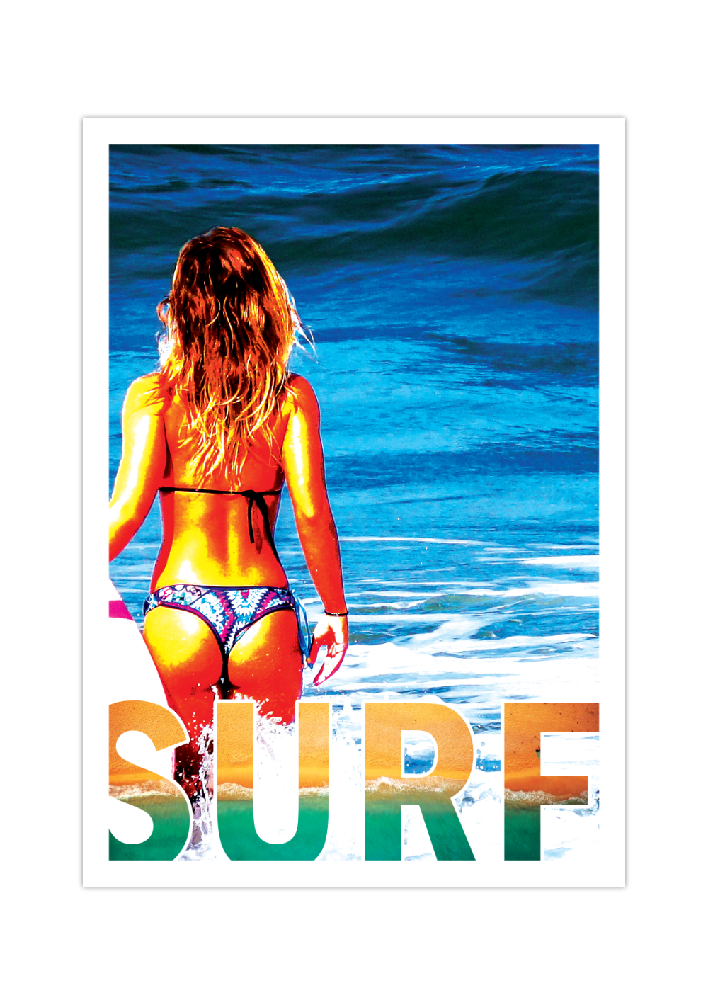 Das Poster zeigt im retro Stil eine schöne Frau im Bikini mit Surfbrett ins Meer gehen, inklusive der Bildunterschrift Surf.